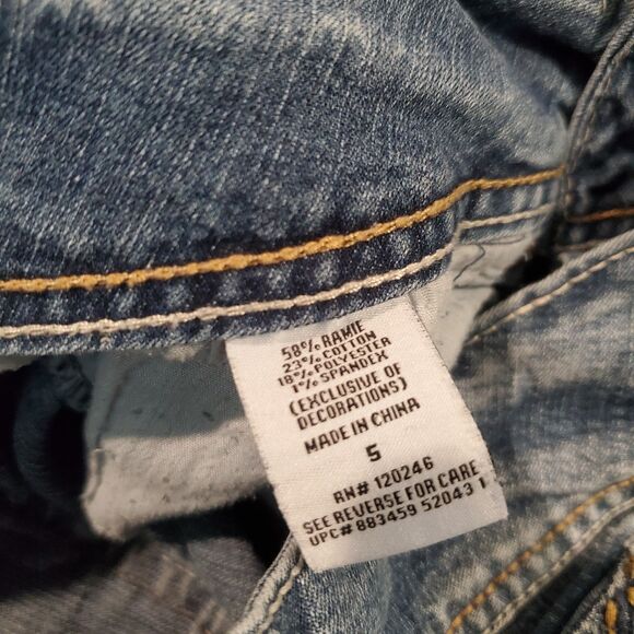 Wallflower Junior's Size 5 Jean Shorts Two Button - Picture 3 of 10